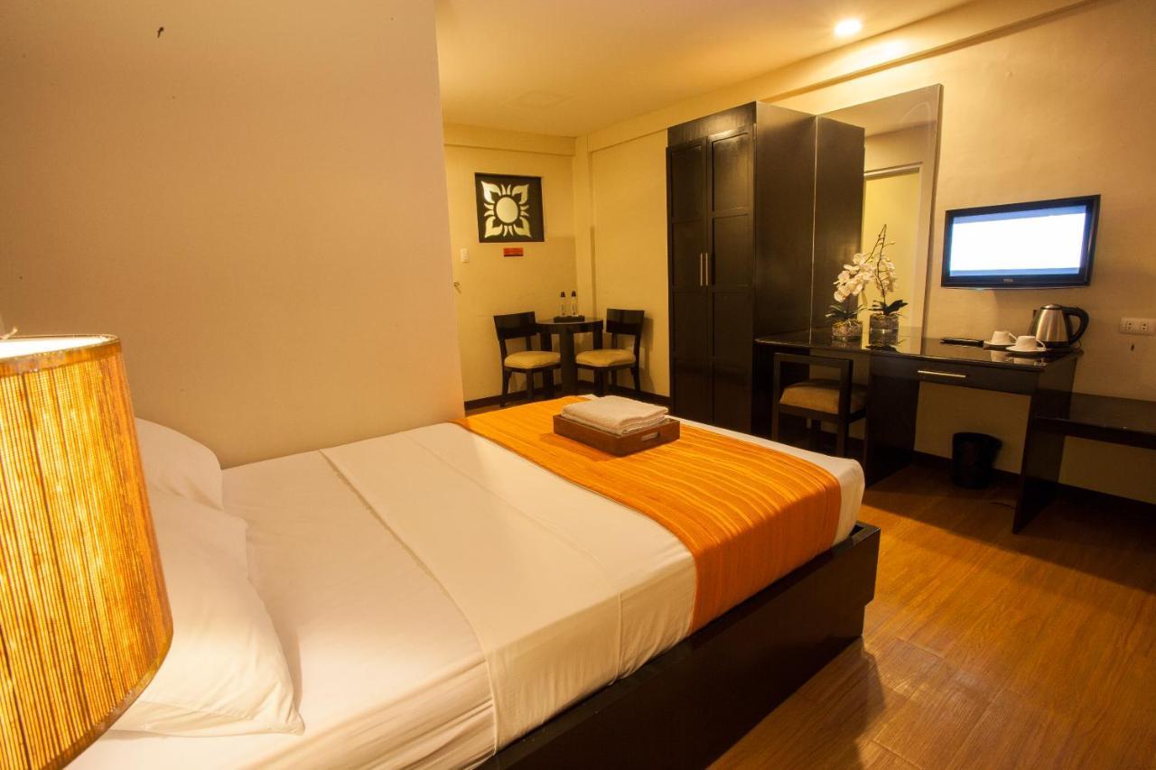 L Square Hotel Tarlac City Habitación foto