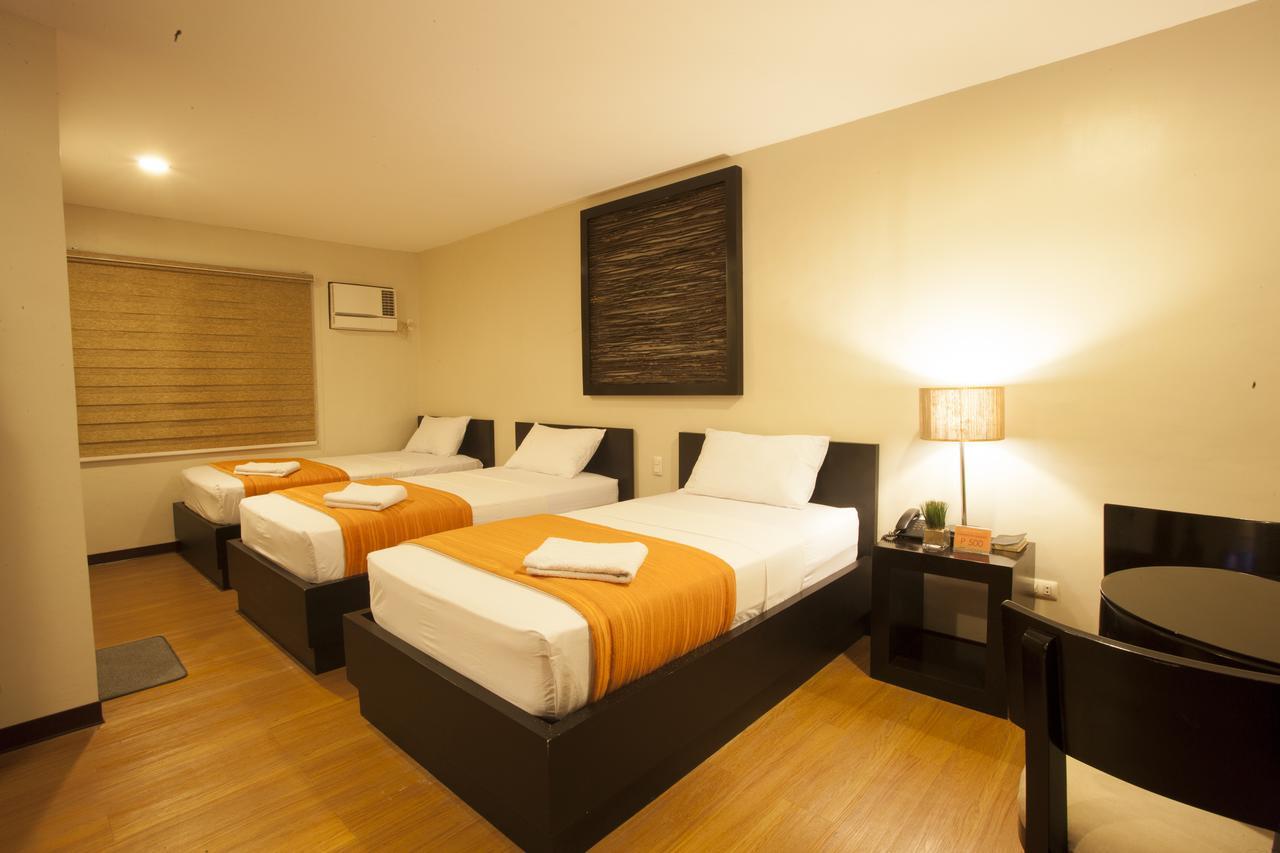 L Square Hotel Tarlac City Exterior foto