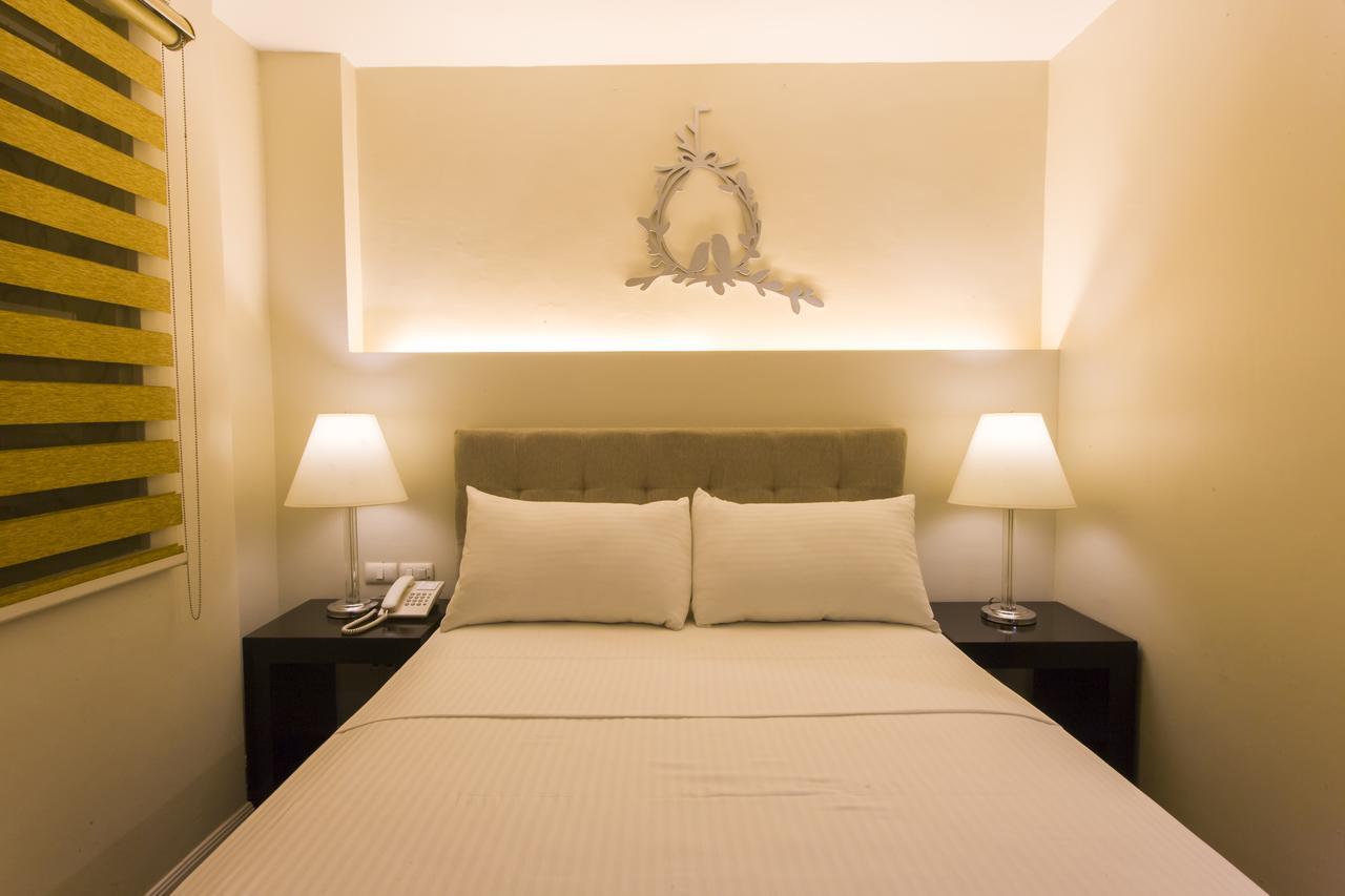 L Square Hotel Tarlac City Exterior foto